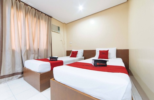 Olongapo Casa | RedDoorz near Olongapo Bus Terminal