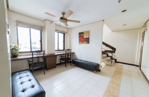 Olongapo Casa | RedDoorz near Olongapo Bus Terminal