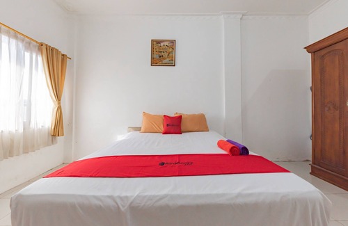 Samarinda Casa | RedDoorz near Samarinda Square