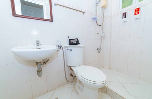 Balibago Hotel | RedDoorz near Walking Street Angeles City