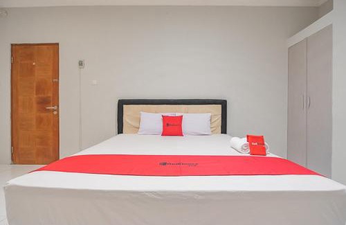 Balikpapan Casa | RedDoorz Plus at Bukit Cinta Street Balikpapan