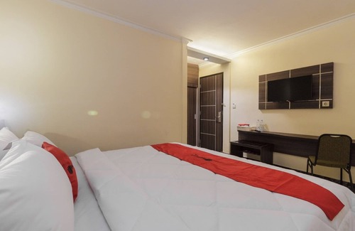 Panakkukang Hotel | RedDoorz Plus @ Boulevard Panakkukang