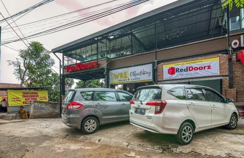 Semarang Casa | RedDoorz Plus near Akademi Kepolisian Semarang 3