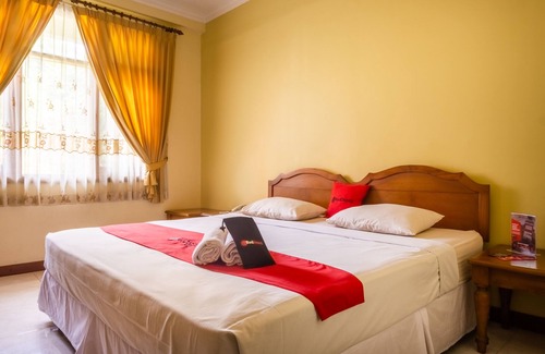 Klojen Casa | RedDoorz Plus near Brawijaya Museum
