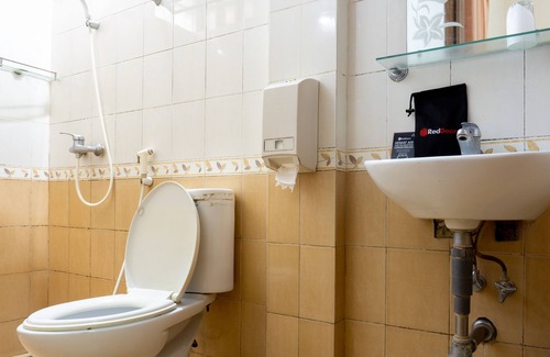 Klojen Casa | RedDoorz Plus near Brawijaya Museum