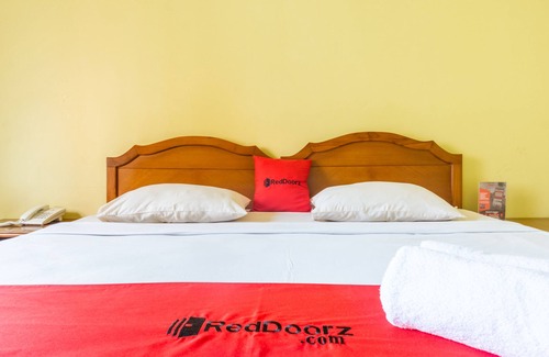 Klojen Casa | RedDoorz Plus near Brawijaya Museum