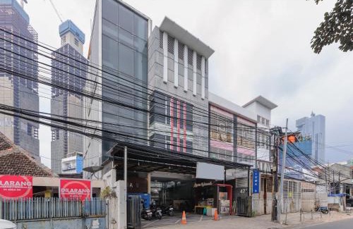 Kebon Kacang Casa | RedDoorz Plus near Grand Indonesia Jakarta