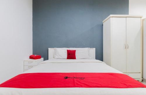 Cikarang Casa | RedDoorz Plus near Living Plaza Jababeka