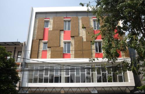 Tanjung Duren Utara Casa | RedDoorz Plus near Mall Ciputra Jakarta