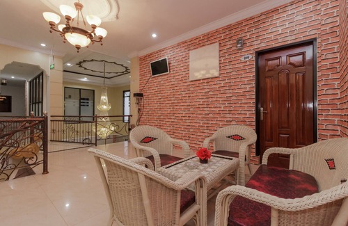 Manado Hotel | RedDoorz Plus near Pantai Malalayang Manado