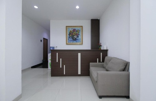 Kebon Kacang Casa | RedDoorz Plus near Plaza Indonesia