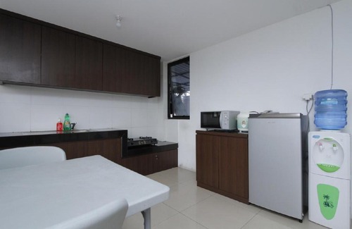 Kebon Kacang Casa | RedDoorz Plus near Plaza Indonesia