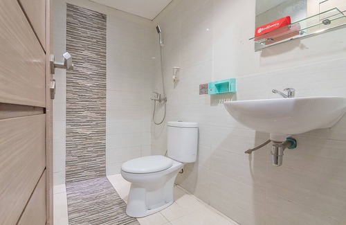 Balikpapan Casa | RedDoorz Plus near Sepinggan Airport 3