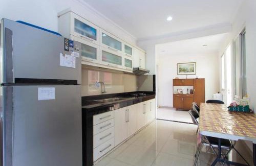 Binong Casa | RedDoorz Plus near Siloam Karawaci