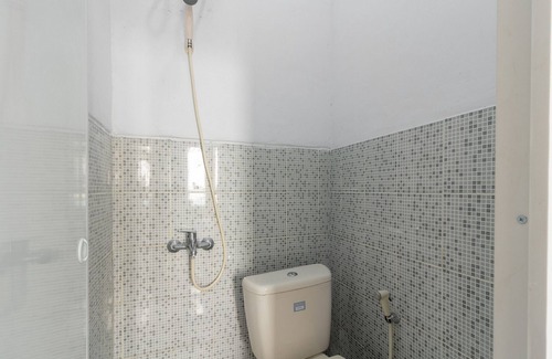 Karet Hotel | RedDoorz Plus near Taman Rasuna Menteng