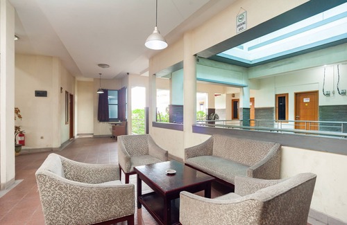 Depok Hotel | RedDoorz Plus near Universitas Indonesia