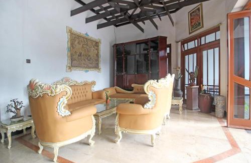 Yogyakarta Casa | RedDoorz Plus @ Taman Siswa 3