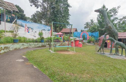 Wanayasa Casa | RedDoorz Resort Syariah @ Batu Apung Purwakarta