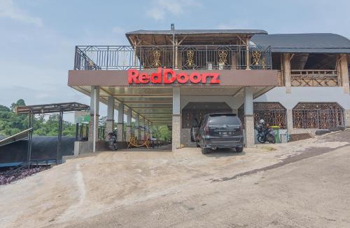 Wanayasa Casa | RedDoorz Resort Syariah @ Batu Apung Purwakarta