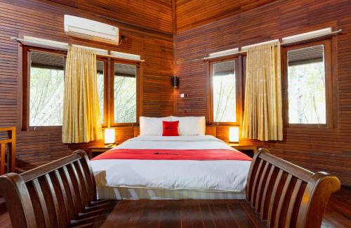 Pantai Indah Kapuk Casa | RedDoorz Resort @ Taman Wisata Mangrove