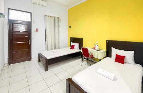 Manna Hotel | RedDoorz Seven 71 One