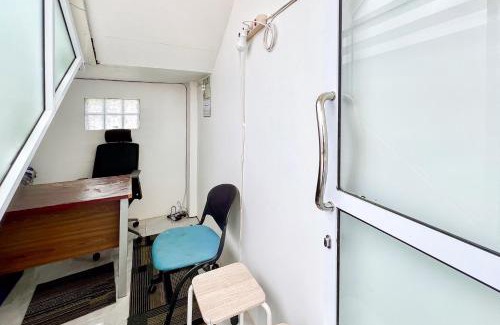 Bukittinggi Hotel | RedDoorz Syariah at Jam Gadang Homestay Bukittinggi