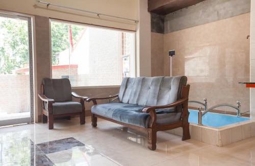 Sedati Casa | RedDoorz Syariah At Sedati