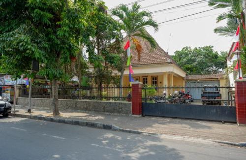 Purwokerto Casa | RedDoorz Syariah near Alun Alun Purwokerto