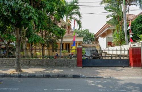 Purwokerto Casa | RedDoorz Syariah near Alun Alun Purwokerto