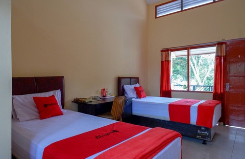 Banyumas Casa | RedDoorz Syariah near Alun Alun Purwokerto