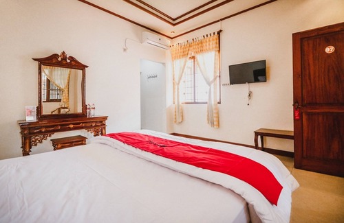 Sidoarjo Hotel | RedDoorz Syariah near Gelora Delta Sidoarjo
