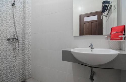 Balikpapan Casa | RedDoorz Syariah near Sepinggan Airport Balikpapan