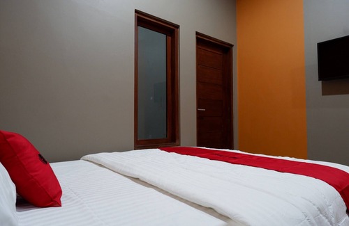Tegal Casa | RedDoorz Syariah near Stasiun Tegal