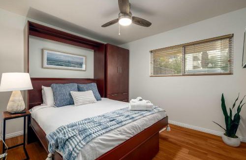 Village of La Jolla Apartamento | REDECORATED - Seaside Dream - Jacuzzi - Patio