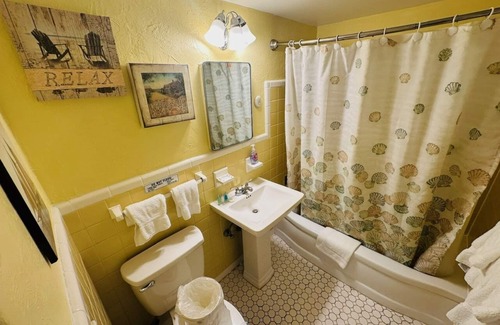 North Redington Beach Condominio | Redington on the Beach Sea Rocket WiFi Parking 14