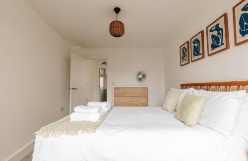 Bristol Casa | Redland Stay In Bespoke Home 1 of 2
