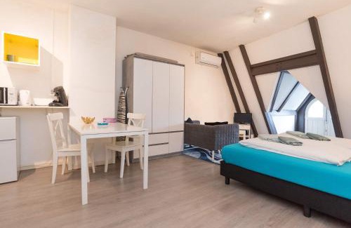 Red Light District Apartamento | RedLight District Smokers Friendly Private Studio