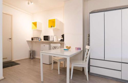 Red Light District Apartamento | RedLight District Smokers Friendly Private Studio