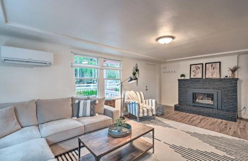 Redmond Casa | Redmond Farmhouse on 2 Acres with Deck and Grill!