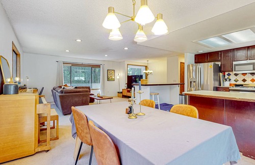 Union Hill-Novelty Hill Casa | Redmond Retreat - Upstairs | Duplex in Redmond