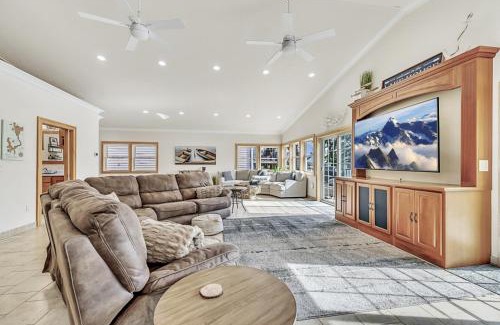 Spirit Lake Casa | Redmore Lakefront Retreat on East Lake Okoboji