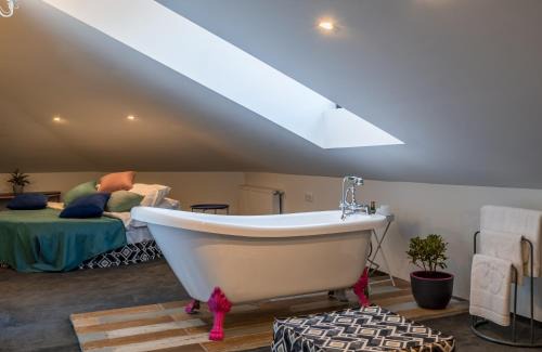 Tbilisi City Centre Hotel | Redrum Tbilisi Boutique Hotel