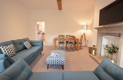 Blythburgh Cabaña | REDSHANKS, BLYTHVIEW, family friendly, with pool in Southwold