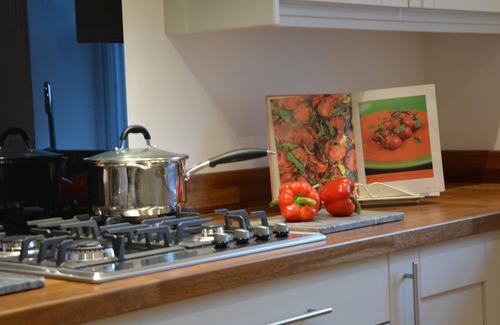 Blythburgh Cabaña | REDSHANKS, BLYTHVIEW, family friendly, with pool in Southwold