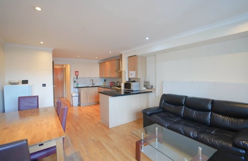 Waterloo Apartamento | *REDUCED*12 minutes to London Bridge - Immaculate City Balcony Apartment, Zone 1