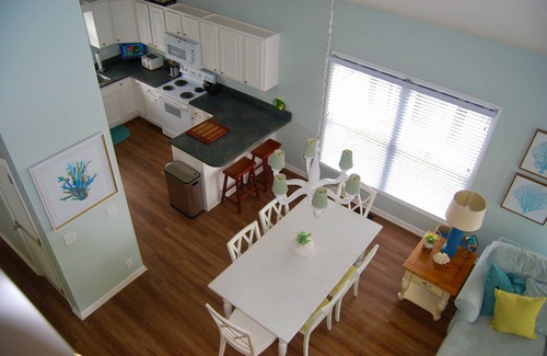 Ocean Isle Beach Casa | Tarifas fuera de temporada a largo plazo - Hermosa casa de 4 camas Island Park en Water-Sleeps 8