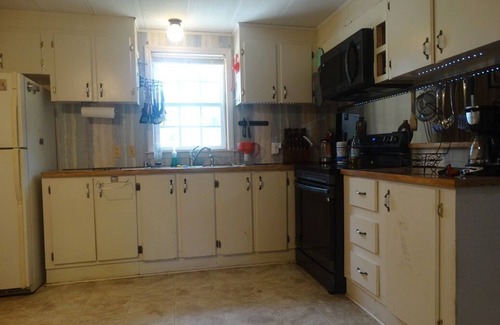 Port St. Joe Casa | Reduced rates! Gated house 3/2 close to everything! Pet friendly. Book now!