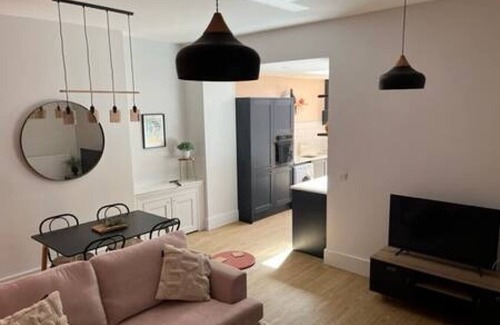 Huntingdon Casa | Redwing- free parking- Grade Ii listed- ground