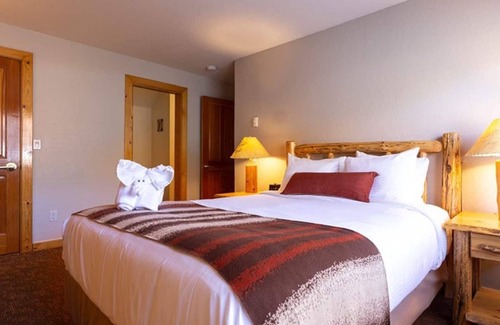 Olympic Valley Condominio | RedWolf Lodge, Squaw Valley: One Bedroom Condo