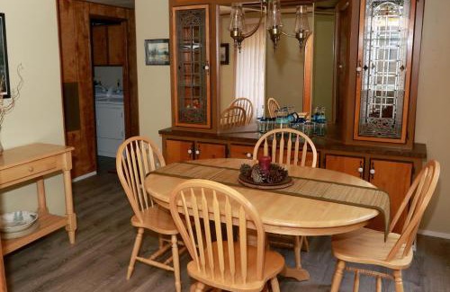 Crescent City Casa | Redwood Coast River House
